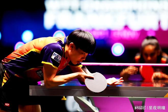 而在另一边 而在另一边