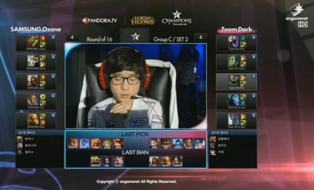 然露出痛苦 然露出痛苦