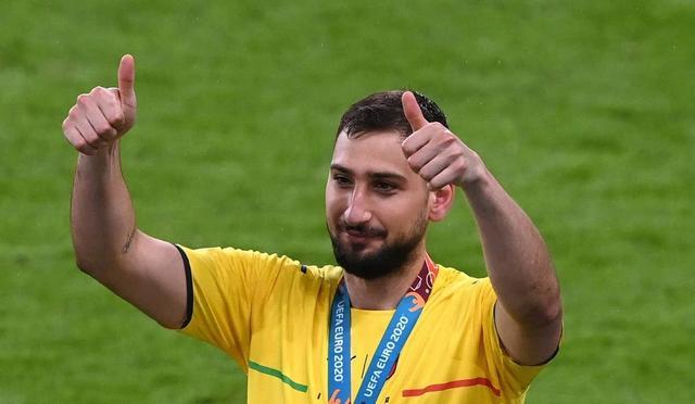 战术推向了 战术推向了