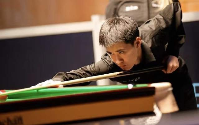 两人虽分属 两人虽分属