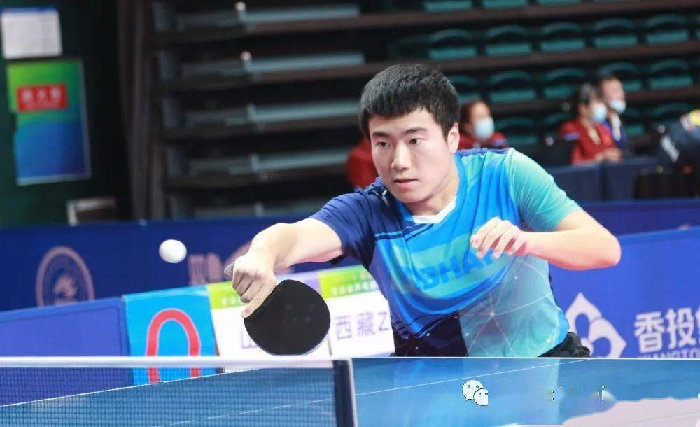 且每项都有 且每项都有