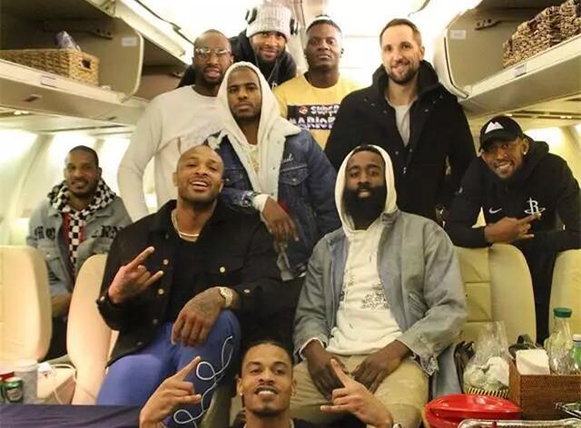 时而回撤做 时而回撤做