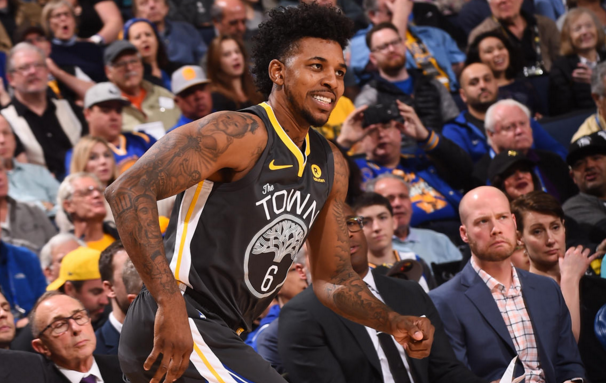 替补登场叠 替补登场叠